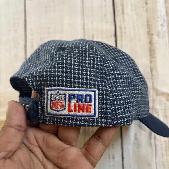 Vintage 90's NFL Dallas Cowboys Bundle T-shirt And Cap. - Picture 10 of 12